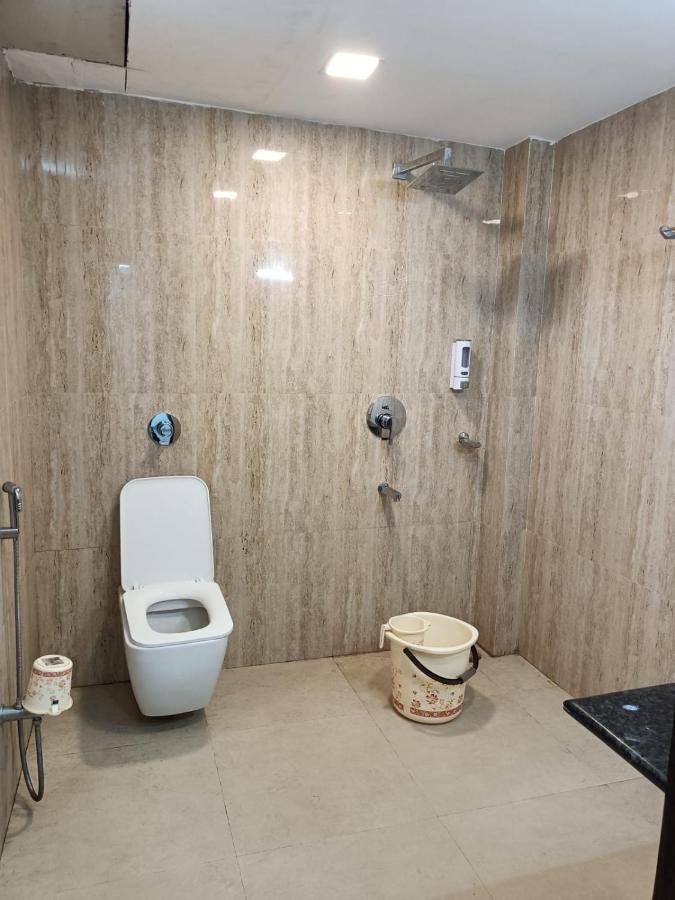 Kusum Hotel Dibrugarh Esterno foto
